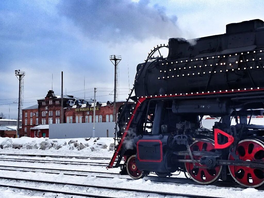 Второй день нового года. Открытки из #Шуя #РусскоеРождество #visitivanovo #train #Russia instagr.am/p/Cm9Amz3NVBb/