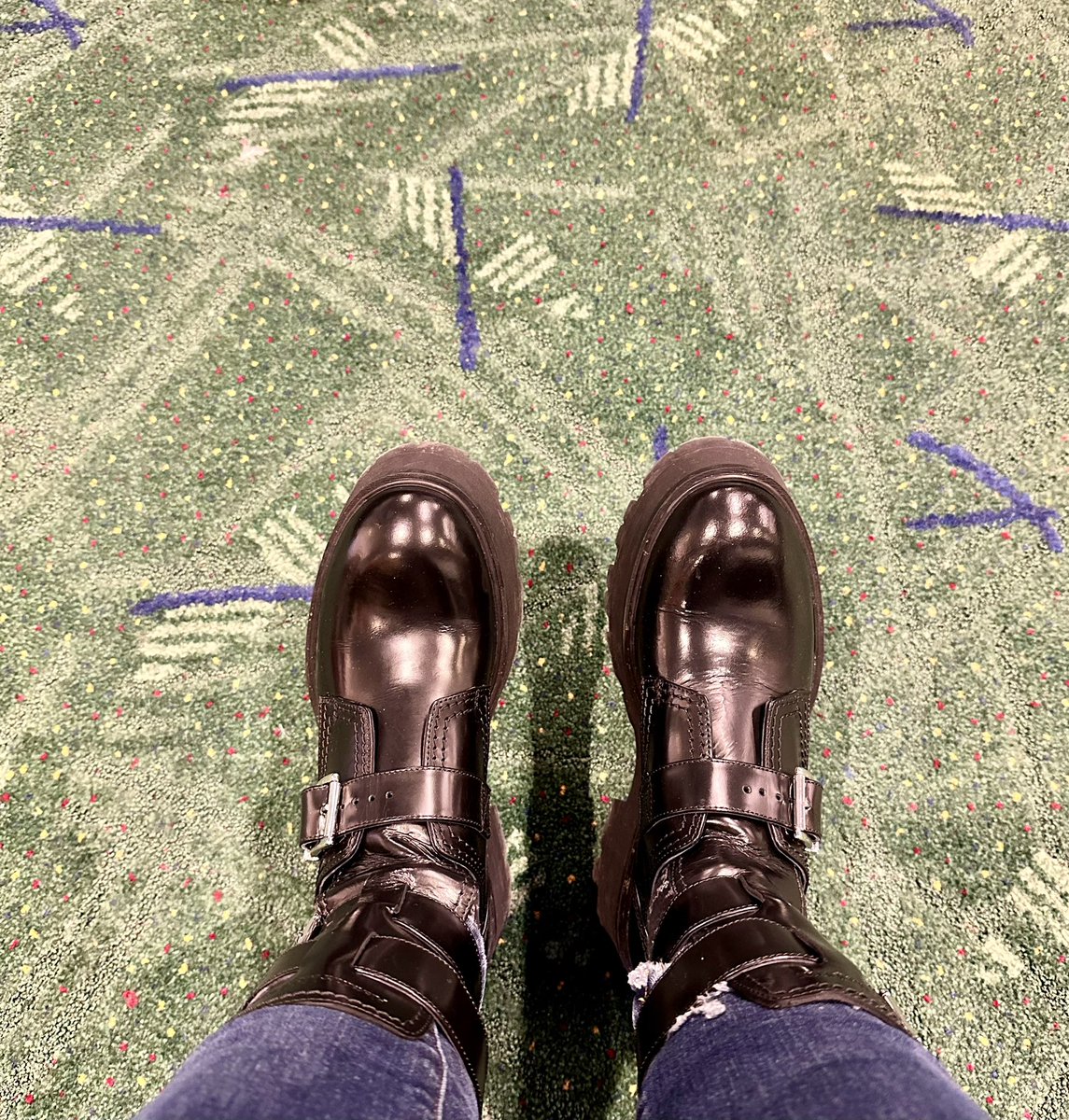 gizzelleakin's tweet photo. The logistical nightmare of wearing these shoes to the airport is countered by how amazing they are #flypdx https://t.co/Rg1lkdqKvh