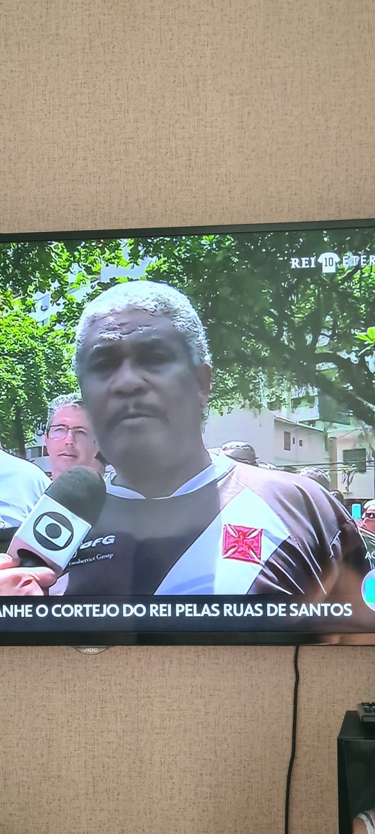 É ele ali? 

#PeléEterno