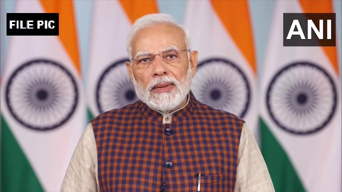 ANI's tweet photo. PM Narendra Modi had a telephonic conversation with King Charles III of the United Kingdom, today.

(File Pics) https://t.co/AtxsPkt0AU