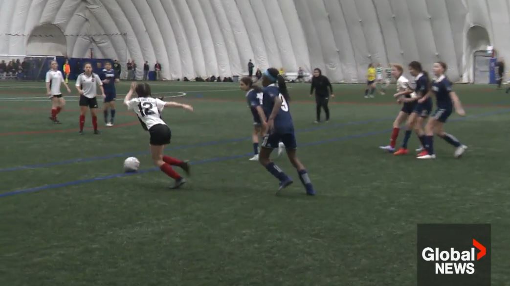 .<a href="/CMSASoccer/">calgaryminorsoccer</a> Shifts Training Environment to try to Keep More Girls in the Game.
"Recent survey by <a href="/WomenandSportCA/">Canadian Women & Sport | Femmes et sport au Canada</a> showed by adolescence half of girls drop out of sport. And sports leaders are not equipped to address their needs..." 
Via <a href="/GlobalCalgary/">Global Calgary</a>
globalnews.ca/video/9382496/…