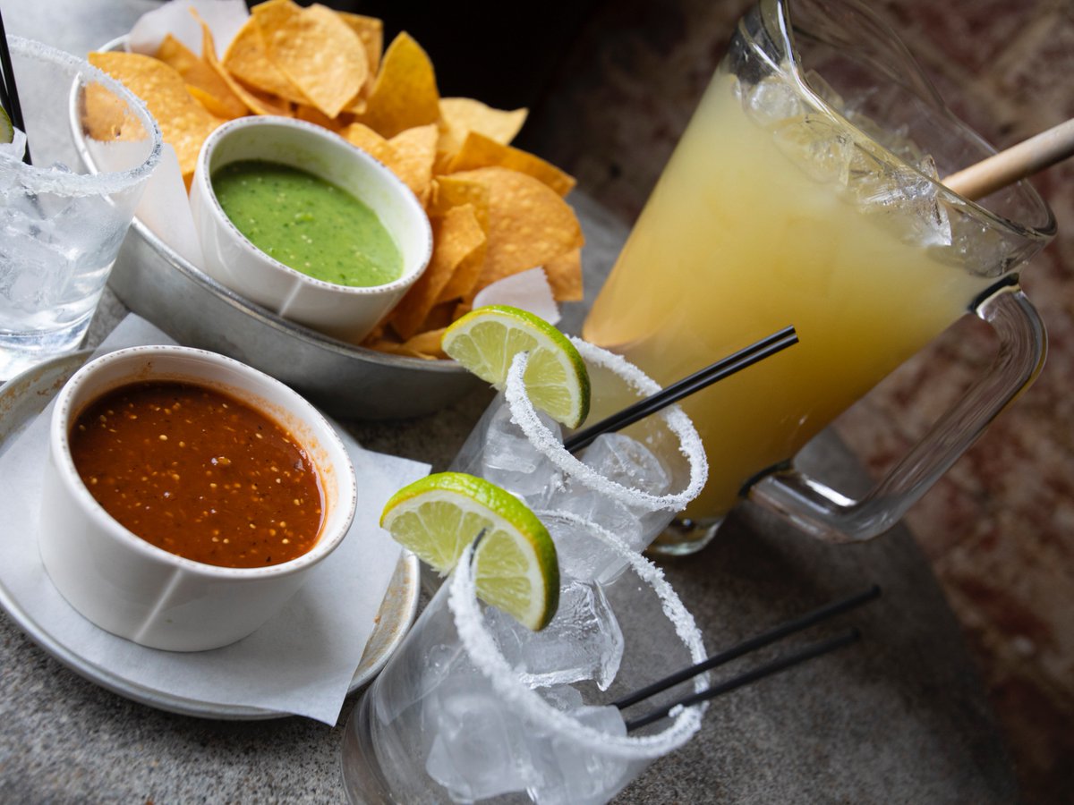 BakersfieldSN's tweet photo. Did y'all know about our happy hour? 1/2 priced House Margs, $6 Ranch Water, $6 Old Fashioned and a FREE appetizer with the purchase of a pitcher! Stop in and see us from 4-6pm, Monday through Friday. https://t.co/CujQ6Txtz6