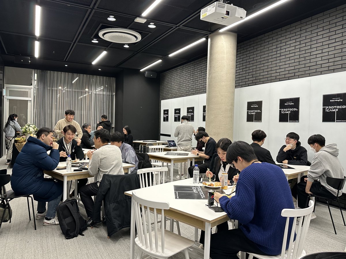 ProtocolCamp's tweet photo. #프로토콜캠프3기 #Web3Mingling
🗓️Date : 2022.12.14
@ProtocolCamp powered by Hanwha X Hashed (@hashed_official), a gateway to the next generation of crypto builders
👇Video Clip👇
https://t.co/jHtDslIWtN https://t.co/LVs7nFsXgy