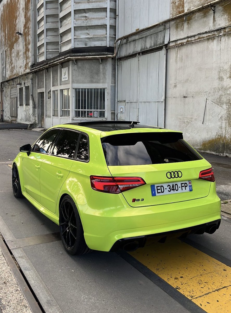 FastCarsWorld's tweet photo. Audi RS3 🍑 https://t.co/soHUN6AdvY