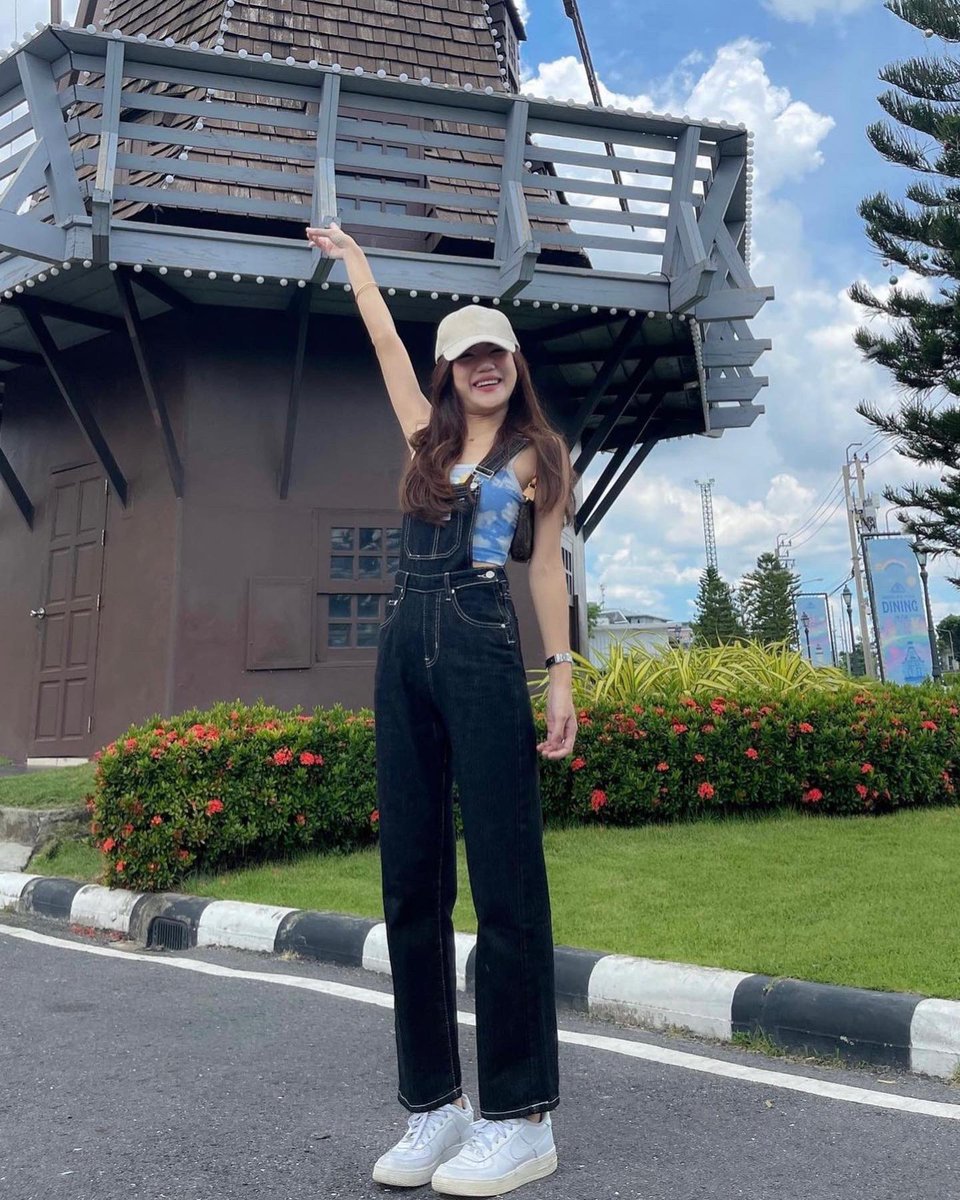 Ppuppylover1's tweet photo. ส่งต่อเอี๊ยม somethingbenefit 👖🫶🏻
รุ่น : Oreo overalls
Size : s
Price : 290 bath 🌷
#somethingbenefit #simpleststyle #stylistshop #atreasurebox #pomelothailand #chamniii #ส่งต่อเสื้อผ้า #ส่งต่อเสื้อผ้ามือสอง https://t.co/H5mXm1bwtK