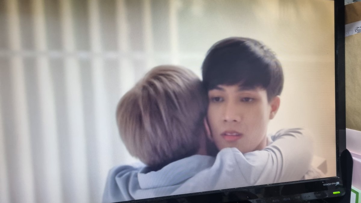 ELEmoMENT's tweet image. ฉันฟัง TIKITAKATA ทุกวันและตลอดเวลา แต่ฉันเพิ่งเลิกงานและเหนื่อยมากจนไม่อยากฟัง TIKITAKATA ที่เร็วและดัง
ถึงกระนั้น ถ้าฉันไม่เห็นลูกๆ ของฉัน เรี่ยวแรงของฉันก็จะไม่ได้สู้ๆเลย ดังนั้นวันนี้ฉันจึงเยียวยาหัวใจด้วยการดูมิวสิควิดีโอเพลงอื่นๆที่เด็กๆแสดง 💕💕 #SuperBoyProject #ELEMENTTH