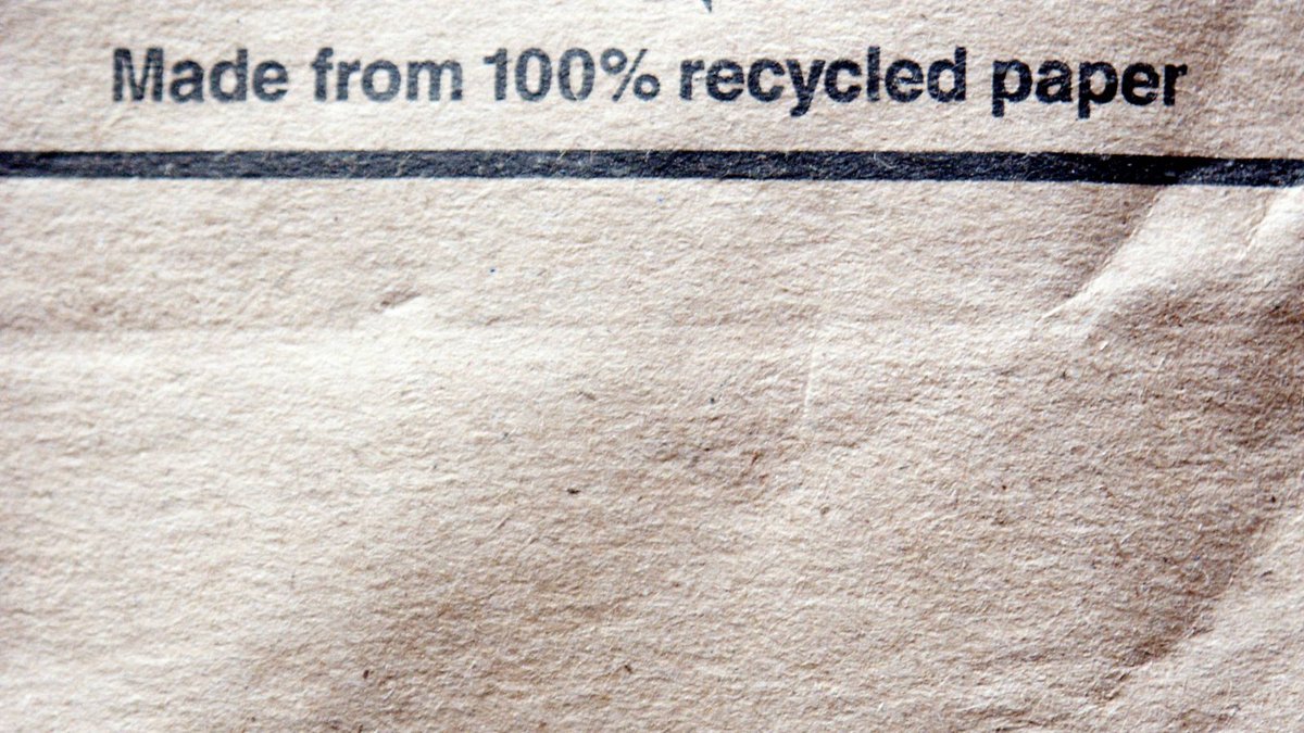 kabtweet's tweet image. Ring in the new year with new habits. Buy products made with recycled content to help “close the loop” and support the #recycling industry. 

#BeRecycled #DoBeautifulThings