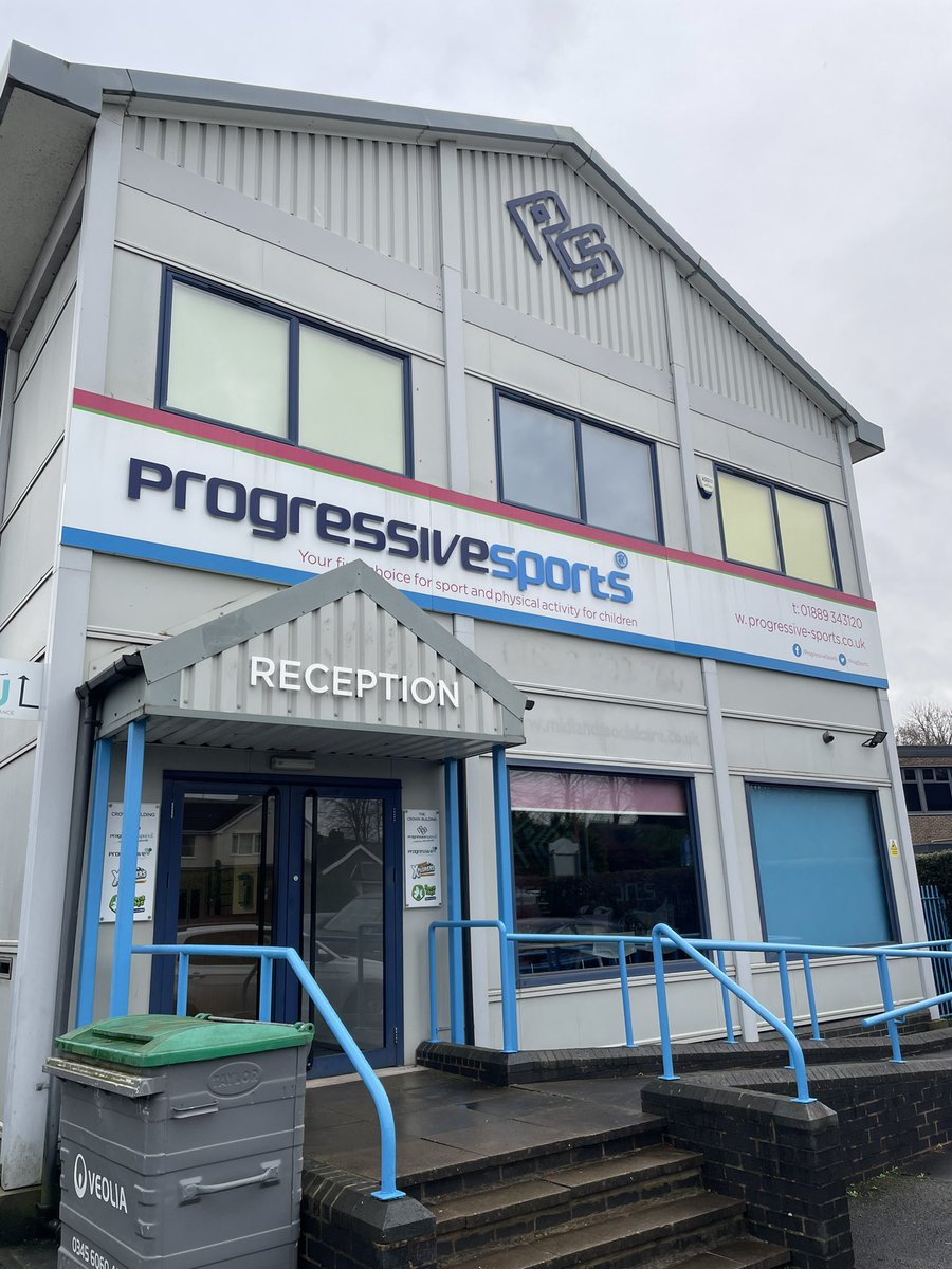 LuSuSports's tweet photo. Tangoβs travels takes him to #Rugeley to deliver a course for #ProgressiveSports https://t.co/Od2LH807bB