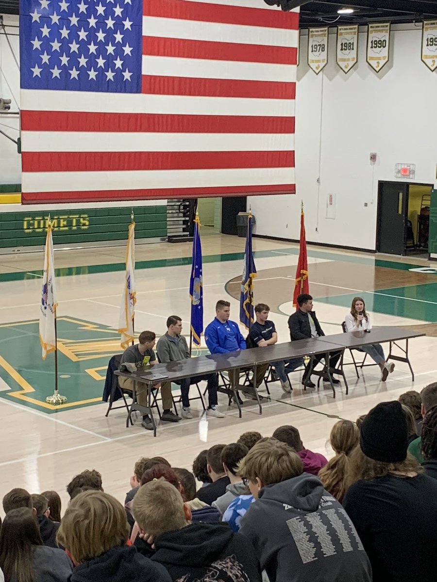 SteelePrincipal's tweet photo. Six Marion L. Steele Alumni currently serving in our Military Academies came home to share their experiences and what it took to earn this accomplishment
to our current student body!! Thank you Mr. Edwards for coordinating the event!! ๐บ๐ธ ๐บ๐ธ๐บ๐ธ๐บ๐ธ
#BestoftheBest
#OnceAComet https://t.co/IOtJr3KWxF