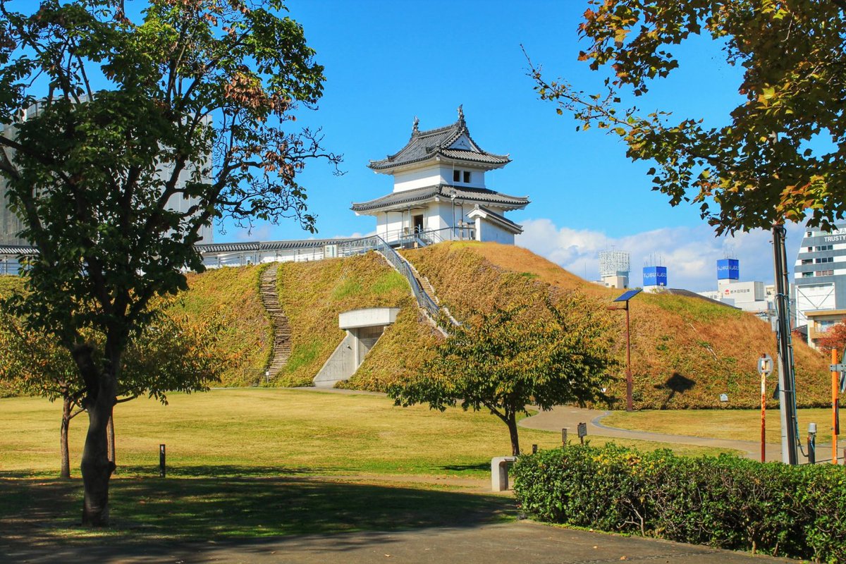MiDNIGHT_Ram's tweet photo. "Utsunomiya City / Japan”🇯🇵
is known for jazz, cocktails, bicycle racing, gyoza, and cosplayers.
There are Utsunomiya Castle and many shrines and temples.
Health resorts such as Nikko and Nasu are nearby, and The Japan Cup Cycle Race is held here. https://t.co/FXm7XTE9OL