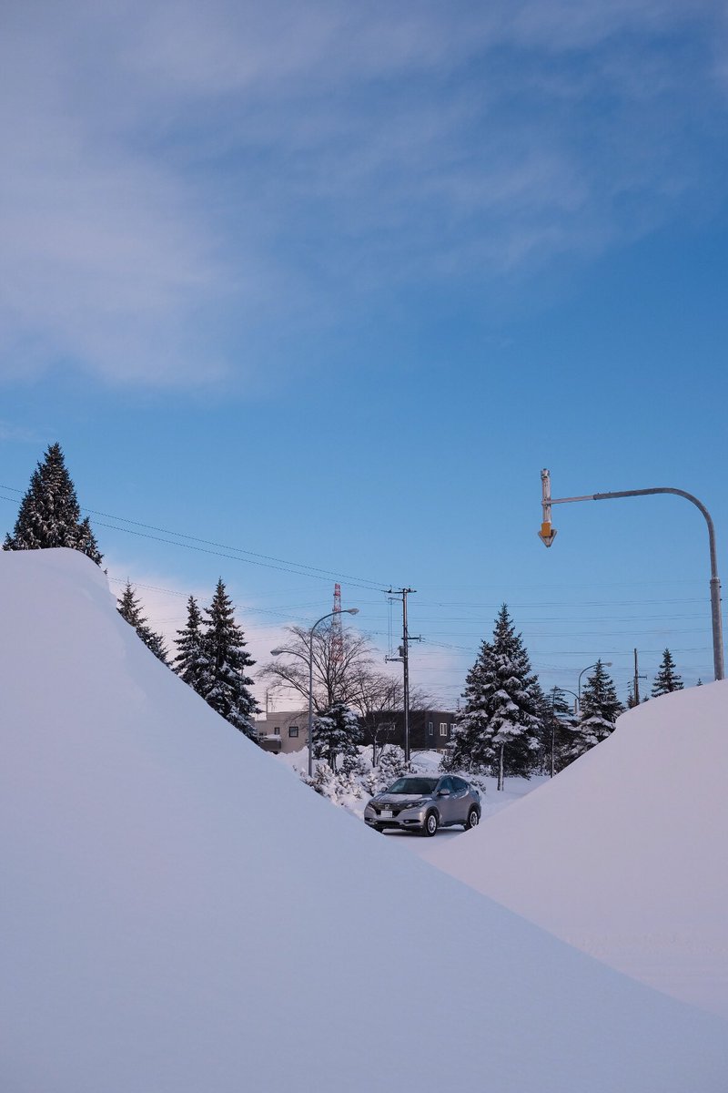 etsandman's tweet photo. 年明け3日目から早速、北海道が本気出してきた

=======================
Camera : FUJIFILM X-Pro2
Lens      : XF27mmF2.8 R WR            
======================= https://t.co/n9tC8TneM3