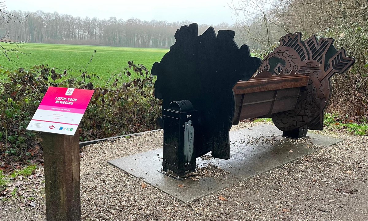 BioPanel's tweet photo. In onze laatste werkweek van 2022 hebben we nog een aantal infoborden geplaatst langs het @Het_Liefdespad in #Ruurlo. Op dit pad komt liefde voor uiteenlopende thema's tot uitdrukking. In de vorm van kunst, beleving en techniek. 

#signing #circulair #biodegradeerbaar @deheikamp https://t.co/rE0Yc7oECx