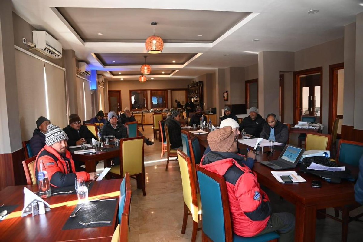EducationKargil's tweet photo. One day orientation program on #NewIndiaLiteracyProgram (NILP) for Zonal level functionaries including Zonal Education Officers and Zonal Coordinators organized at Kargil. @sahuajeet @LAHDC_K @dse_ladakh @santoshsukhdeve @safdar_irs https://t.co/mZ93qfqWCu