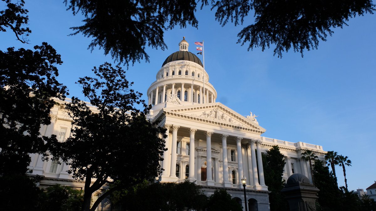 SaulGonzalezCA's tweet photo. This morning on @KQED “The California Report,” how all the rain and snowfall affected California communities over the holiday weekend and a review of new 2023 state laws. It just got easier to jaywalk in California without fear of getting a ticket. #KQED #KVCR #KVPR #KCRW #KPBS https://t.co/uznuxkSJxx