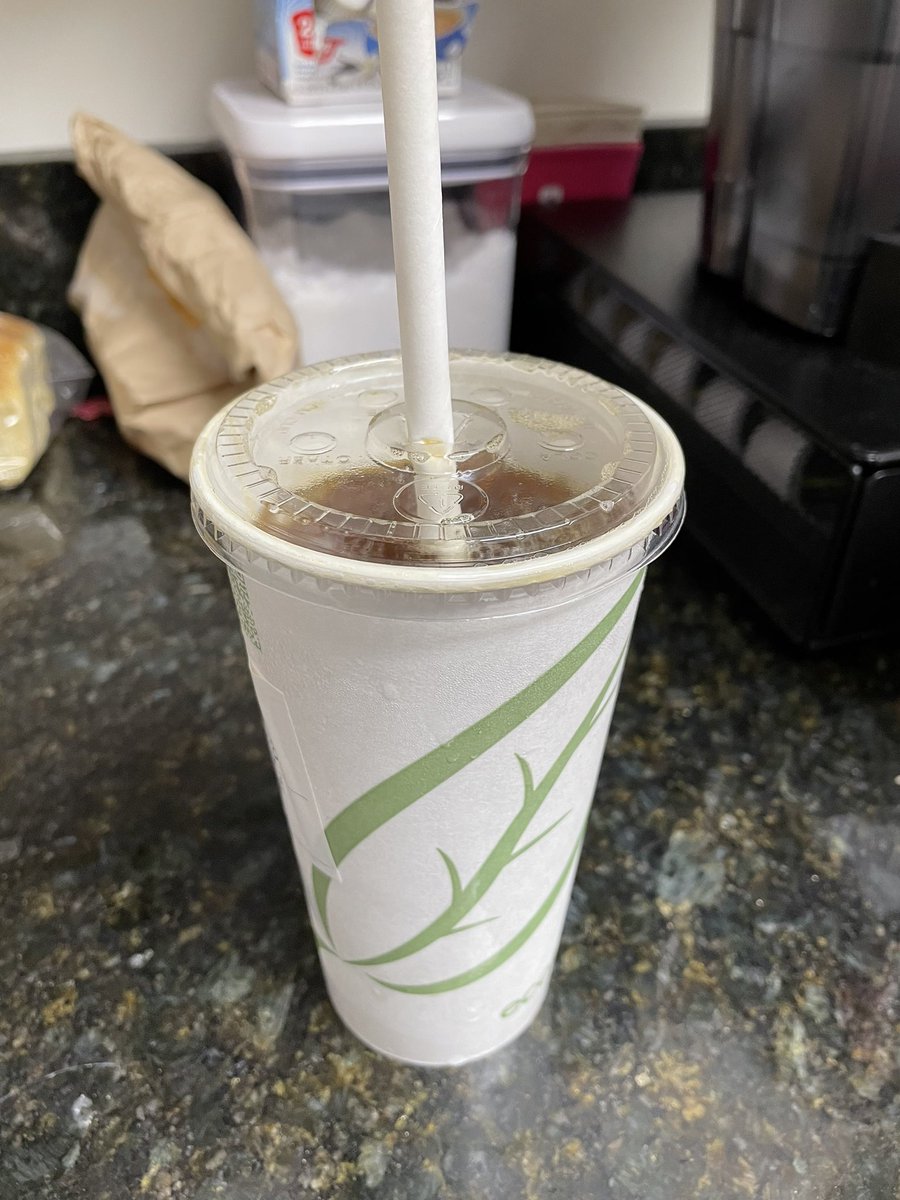 AbbyZz's tweet image. When it’s your first day back to work after two weeks off and they give you your @dunkindonuts in a paper cup #thehorror