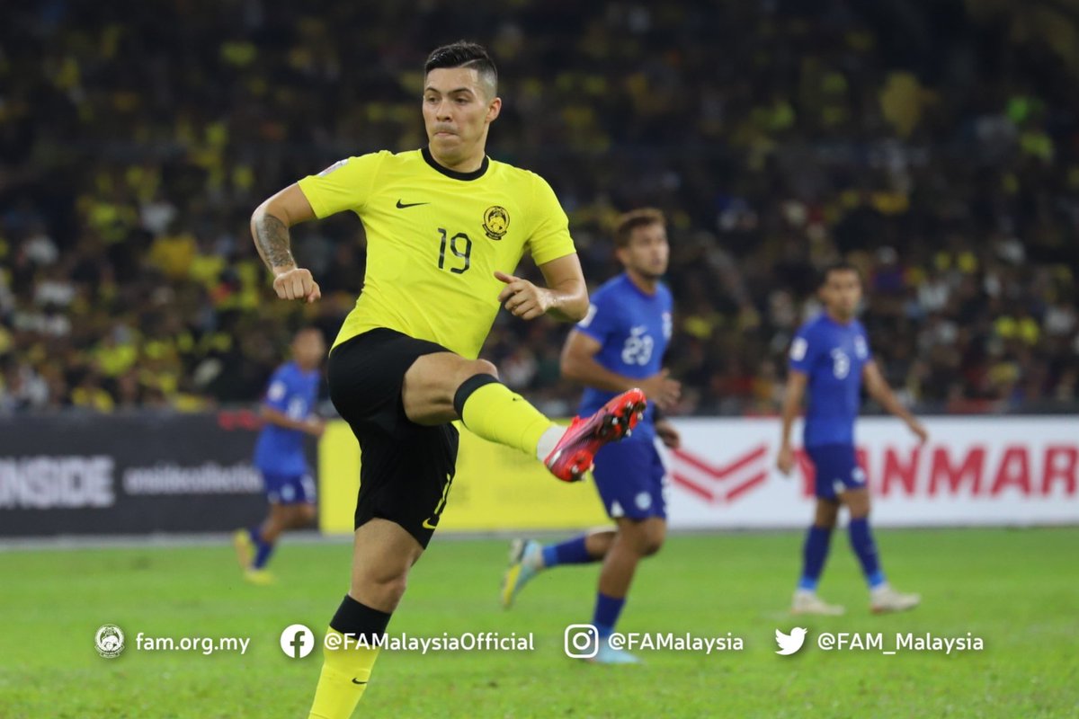 Keputusan Masa Penuh

Piala Mitsubishi Electric AFF 2022 | Selasa, 3 Januari 2023

MALAYSIA 🇲🇾 4-1 🇸🇬 SINGAPURA

⚽️ Darren Lok 35' Stuart Wilkin 51' 54' Sergio Aguero 88'
⚽️ Faris Ramli 85'

▶️ Malaysia layak ke separuh akhir!

#FAM #HarimauMalaya #AFFMitsubishiElectricCup2022