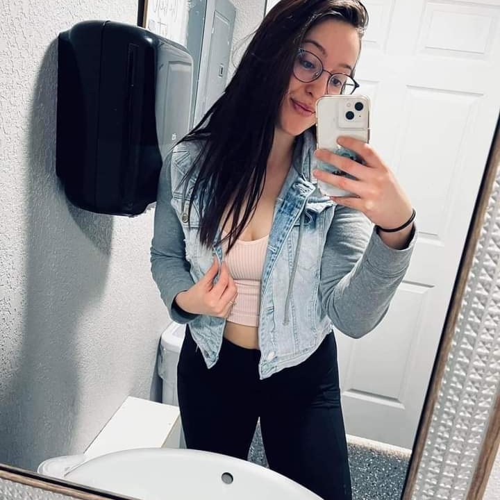 ElizabethLanfor's tweet photo. #NouvellePhotoDeProfil https://t.co/XMpYhfV45U
