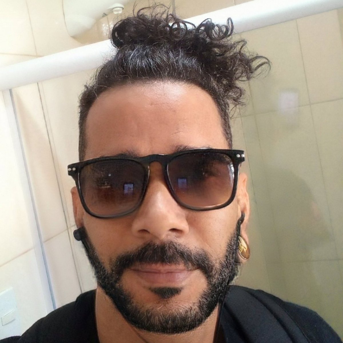 Blutos41's tweet photo. #NewProfilePic https://t.co/imK5b7oKEX