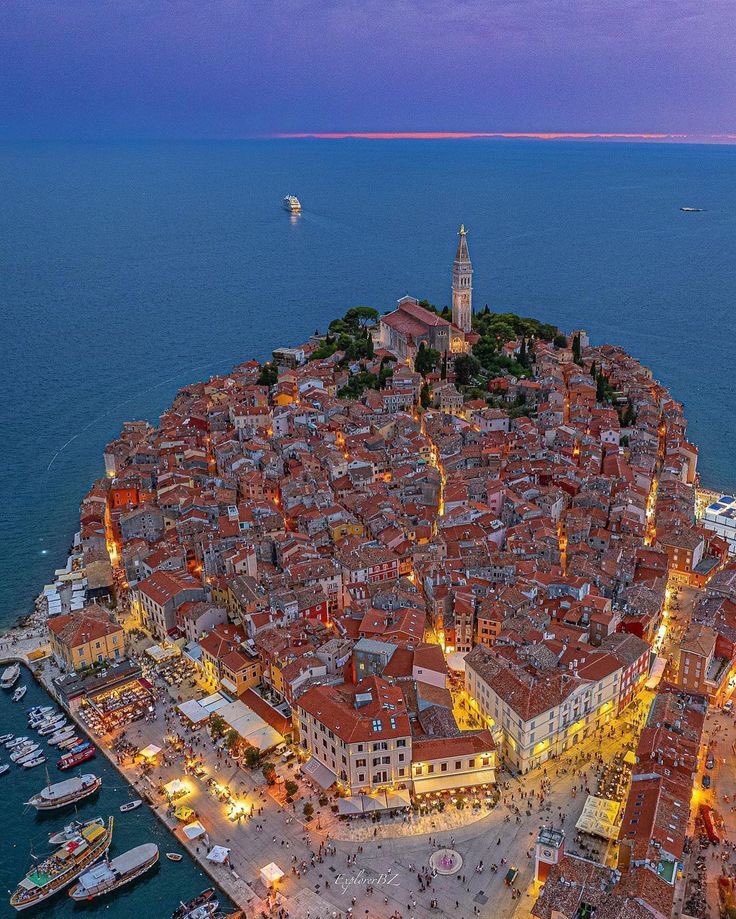 Croatia by night 🇭🇷