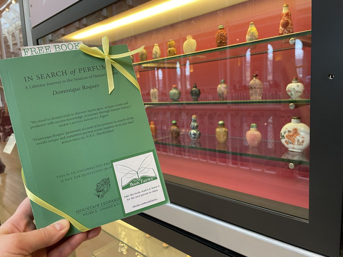 Jennife09761350's tweet photo. Will you be lucky enough to find this copy of #InSearchofPerfumes: A lifetime journey to the sources of nature's scents by #DominiqueRoques in #Edinburgh today?
#ibelieveiinbookfairies #bookfairyproofs https://t.co/EXsZOiBmFN
