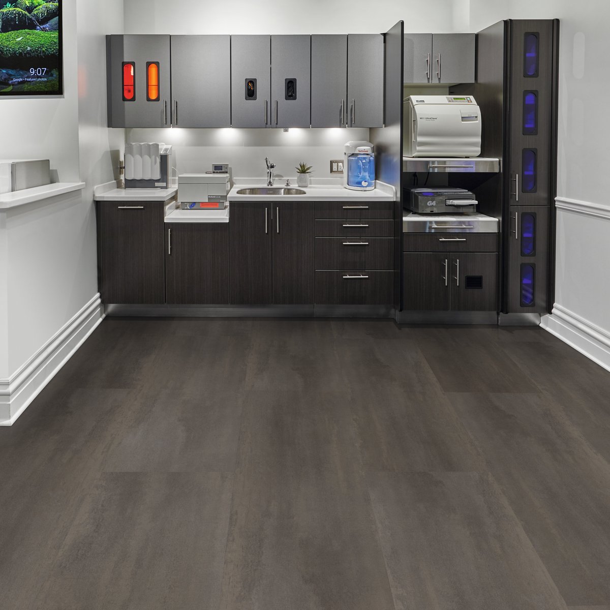 Opus Abstract Spotlight: Poured Concrete

Inspired by natural limestone, the subtle linear markings create interest without distracting. Its neutral base makes this visual an ideal color carrier, with its cool  tones reflecting modern tile trends. #KarndeanLVT