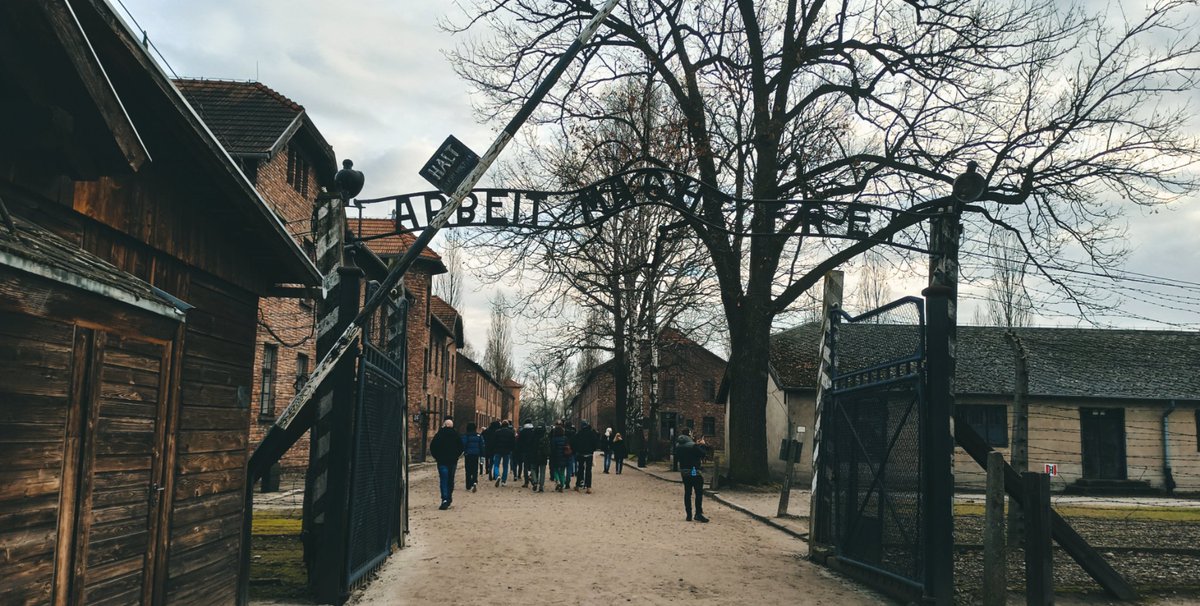 direrbas's tweet photo. 📷 Auschwitz https://t.co/JX4NeR4i5P