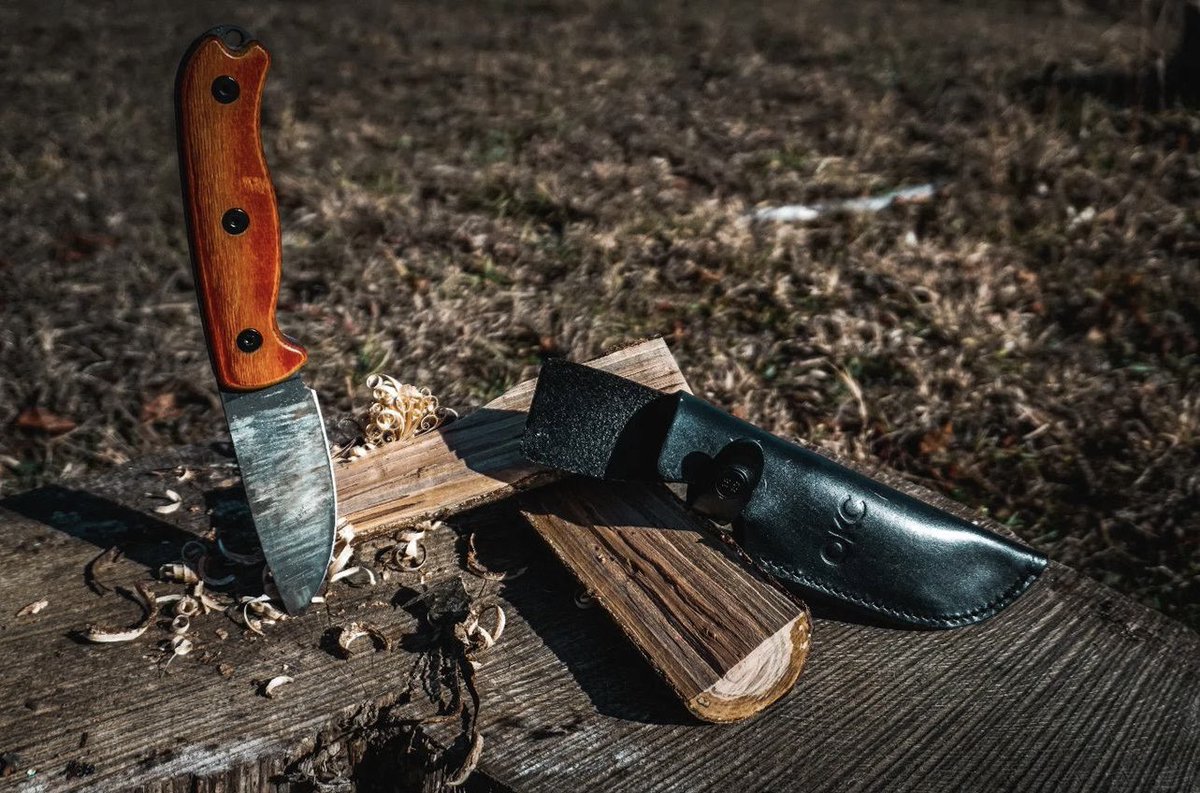 OntarioKnife's tweet photo. #TAK2 offers more than just a good looking knife! Built for tough use at a great size that can adapt to most situations and a durable leather sheath for a secure carry! 👌🏽🔪
Get yours today! https://t.co/2fOeH4kKf4
#ontarioknifecompany #ontarioknife #ontarioknives #OKC1889 https://t.co/sO4OvxVFxz