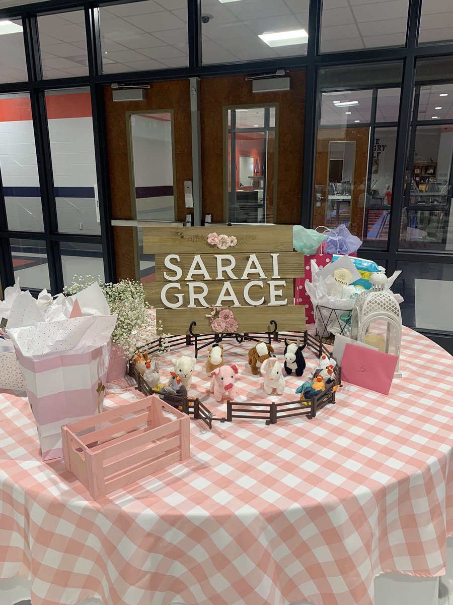 Wolfpack at work! <a href="/sara__tumlin/">Sara Tumlin</a> led teachers in a purposeful planning. We also celebrated <a href="/MrsGs_Classroom/">Amy Garrison</a> and Sarai Grace 💕👶🏻<a href="/LCHSWolves/">Liberty Creek High School</a> <a href="/emsstacey/">Stacey Cornette, Ph.D.</a> #SumnerAchieves