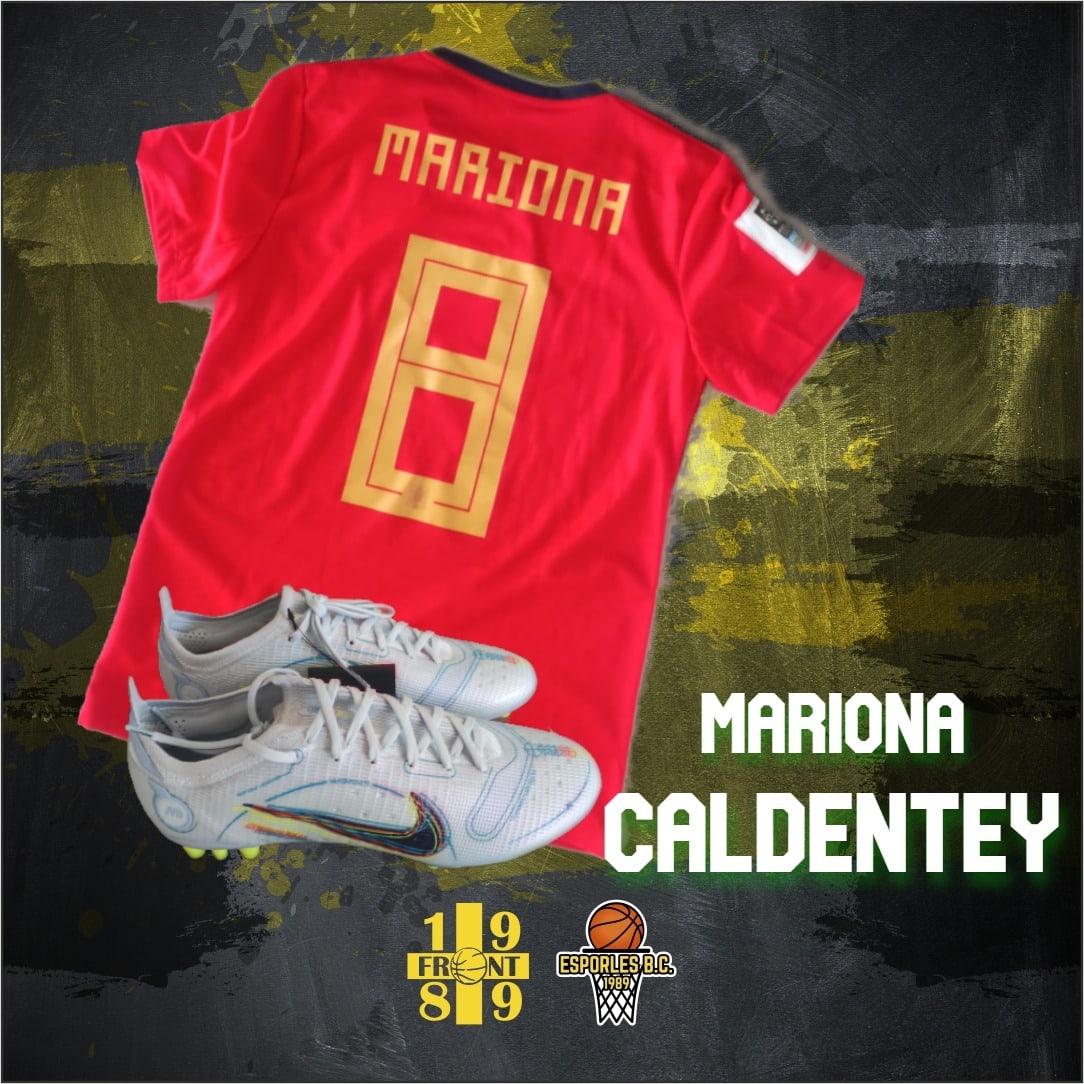 Front1989EBC's tweet photo. Na @mariona8co ens ha donat aquesta camiseta de la Selecció i aquestes botes pel #sorteigsolidari de la #DiadaSolidària https://t.co/PFX6fu4z1J