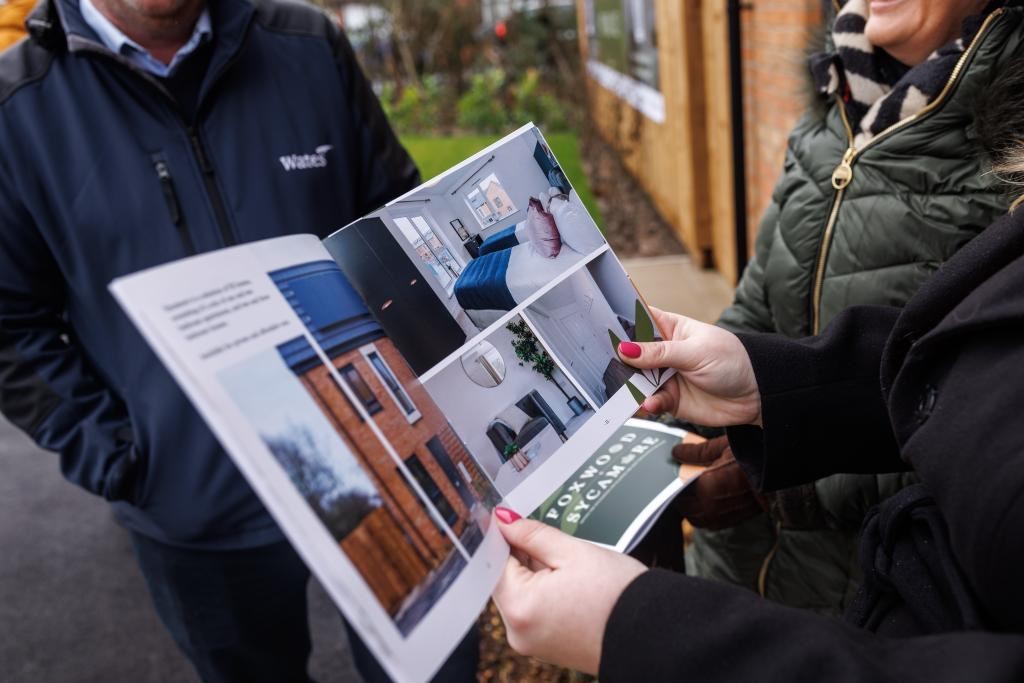 WeAreRedwing's tweet photo. A new beginning for 2023 starts with Redwing 🏠🙌 If you're an organisation seeking a trusted partner to market, sell, let or manage a housing development, our award-winning team are ready to get you moving! Find out more https://t.co/7MKIrCQip2 #Propertyagency #WeAreRedwing https://t.co/vHUzxXJVkd