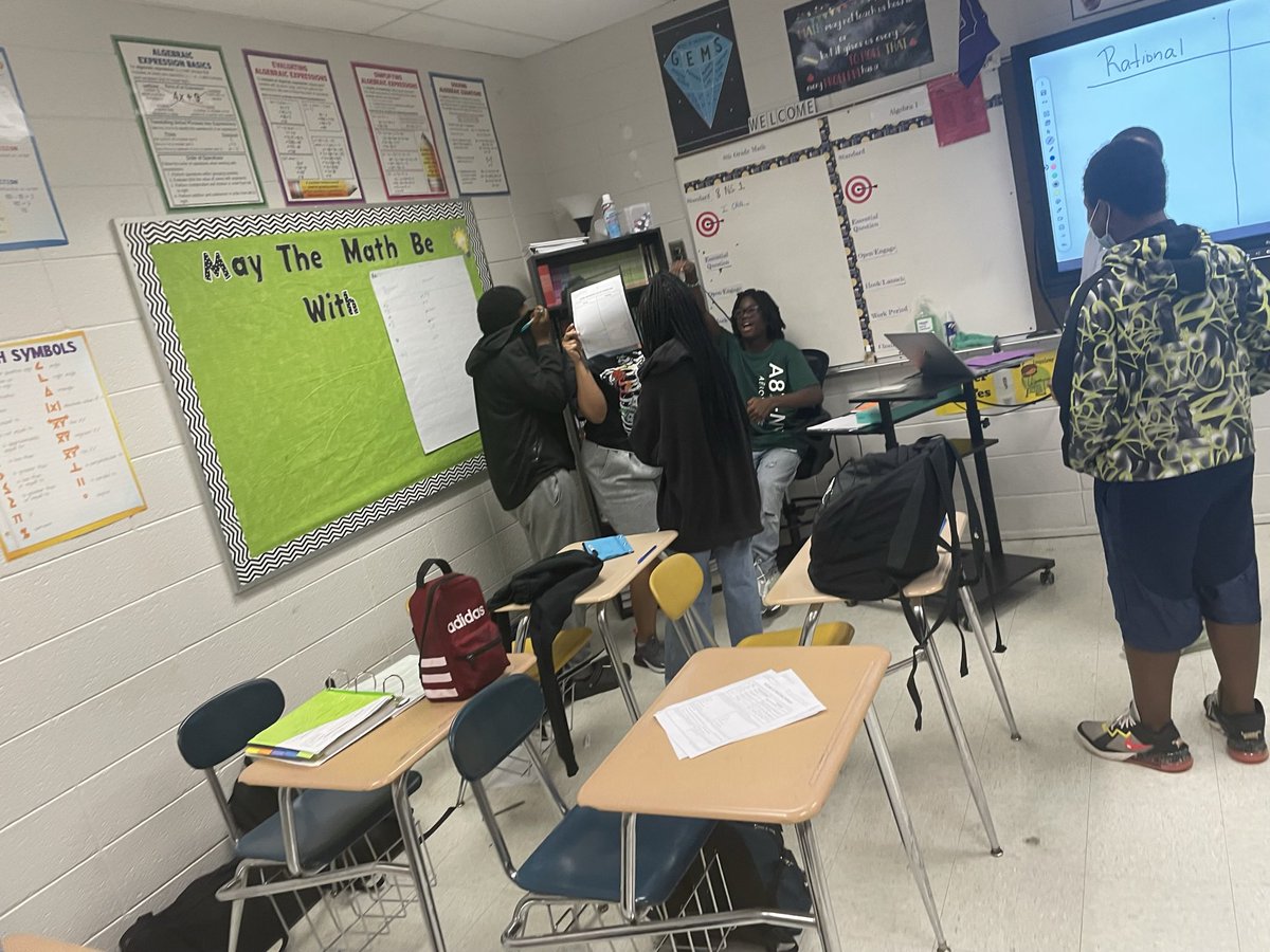 theej_moss's tweet image. Highlights of teaching this year… making sure my students take ownership of their learning! I have loved building a flipped classroom mixed with a thinking classroom. Get them out the desk! #MathWork