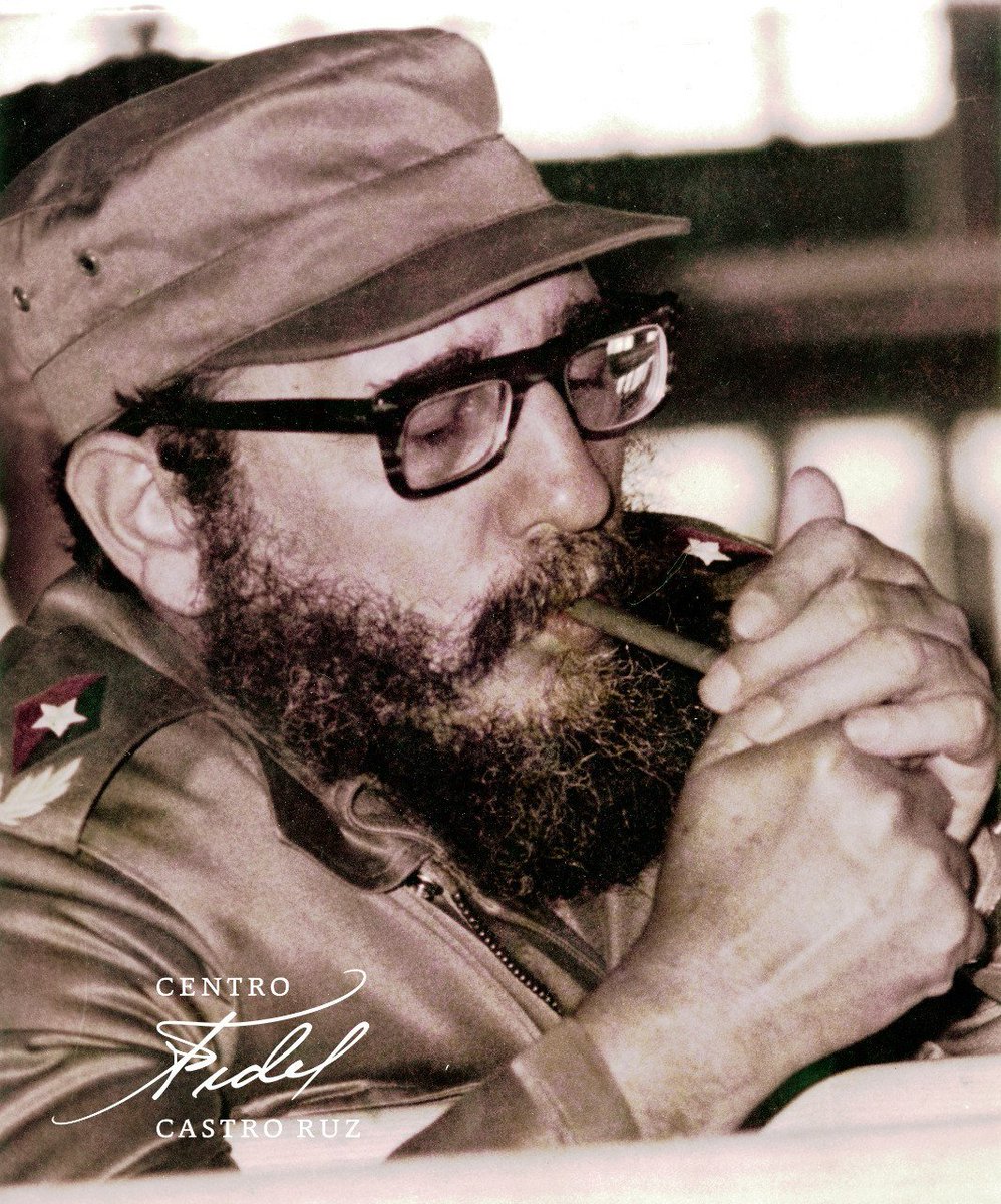 centrofidel's tweet photo. #Fidel:"Quizás ni nosotros mismos estábamos plenamente conscientes de cuán gigantesco paso significó en la historia de nuestra patria y del continente americano, aquel 1ro. de Enero de 1959 ... #FidelVive #64Victorias https://t.co/sNjbORVzys