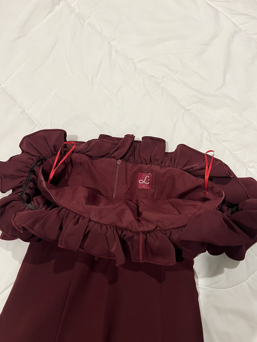 catalinasirikk's tweet photo. ส่งต่อเดรส รุ่น lady เเบรนด์ Larobe 1200฿ ส่งฟรี เลือกขนส่งได้ค่า Kerry,flash,Ems หรือนัดรับตามบีทีเอสสายสุขุมวิท ราคาเต็ม 1690฿
ตอนนี้ในlazadaอัพเป็น1890฿เเล้วค่า!
สภาพดีไม่มีตำหนิ ใส่ไปดินเนอร์rooftop,วาเลนไทน์, งานเเต่��, ปาร์ตี้กลางคืน ปังๆเลยค่า✨🥰
#Larobe8 #ส่งต่อlarobe8 https://t.co/YYh1WjIdWB