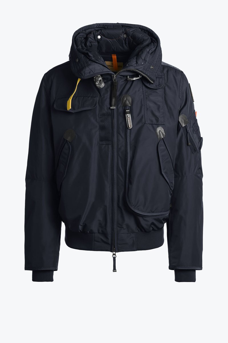 TheSampleHut's tweet image. 60% OFF RRP!!
Mens PARAJUMPERS Gobi Jacket - Size Large
ONLY 2 x Available 
Navy &amp;amp; Khaki
Current Stock AW22 RRP £755

BUY Now for ONLY £300 Delivered!!

DM for purchase details