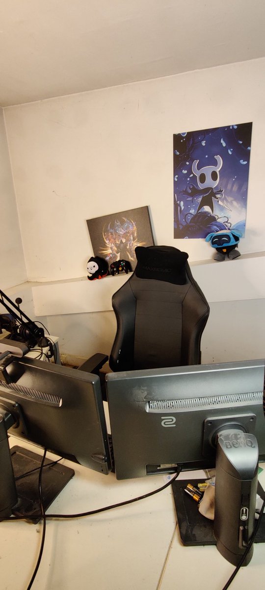 HammerKick tweet media