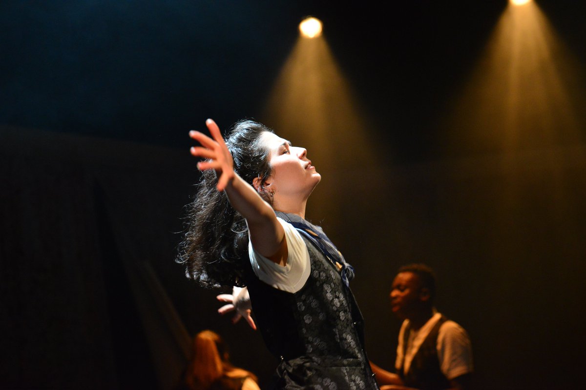 #BreakALeg to the incredibly talented cast and creatives of The Art of Illusion on their press night tonight 🥂🎉 It is going to be magical ✨

#HTIllusion runs until the 28 January 

👉Tickets from £10 
Book now 👇
hampsteadtheatre.com/whats-on/2022/…