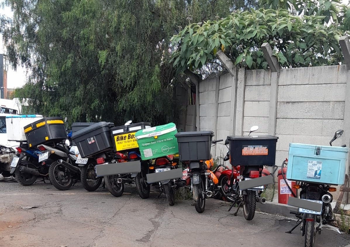 JoburgMPD's tweet photo. Compliance is not negotiable.

10× motorbikes impounded for illegal parking at Rivonia road in Sandton by #JMPD #RegionE operations officers. 

In our efforts to ensure that the rule of law is maintained!!!
#JoburgRoadSafety
#JoburgServices https://t.co/G8ovjzM9Q0