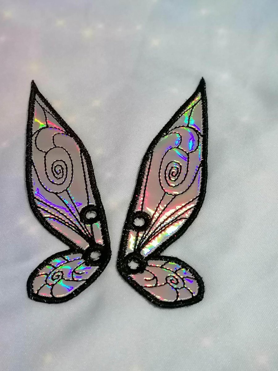 SockJems's tweet photo. I may just be obsessed with shiny and glittery things but I absolutely LOVE this pair of shoe wings a customer requested, I think this will be another pair I need to make to add to my ever growing collection!
#shoewings #drmartens #laces #lovemydocs #shwings #rollerskating https://t.co/zZ1oWC7cTI