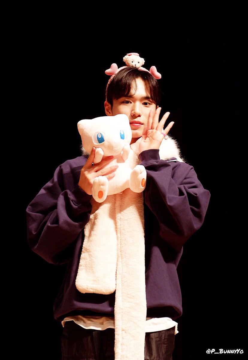 junseo files tweet media