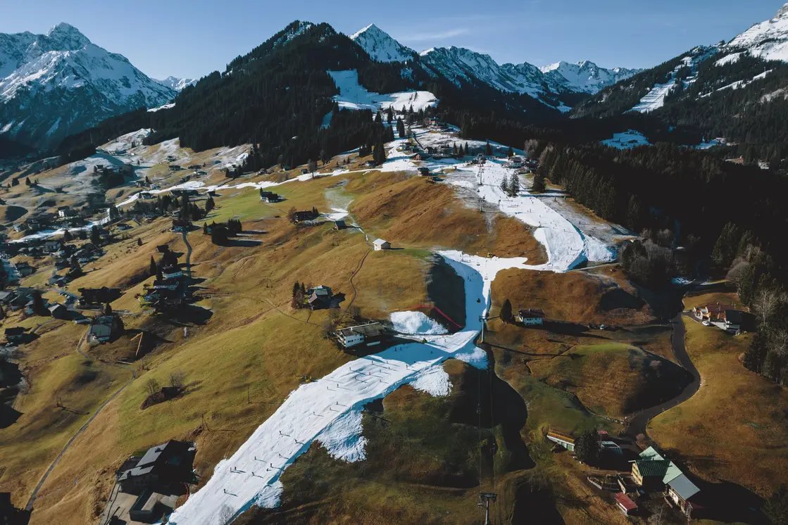 Weil i wü′
Schifoan
Schifoan
Wow, wow, wow, wow!
(Riezlern, Kleinwalsertal, APA)