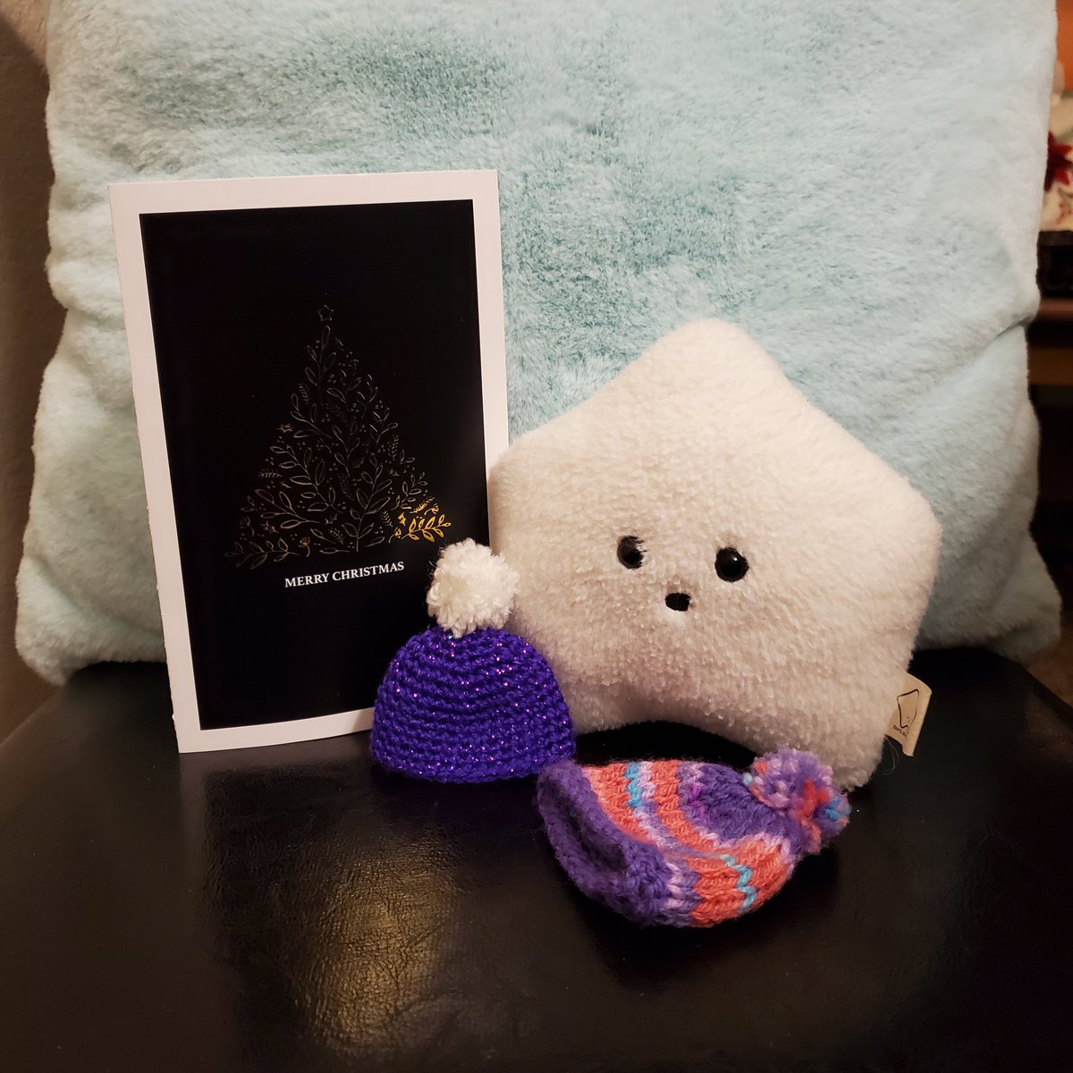 sucklet7's tweet photo. i have just received one of the best gifts in the entire world from my friend @unamusedsnorlax. it included a lovely holiday card and two brand new hats. i love them so much. thank you, thank you, thank you. π€π€π€.
#sucklet. #giftlet. #hatlet. https://t.co/88fHHnHfMY