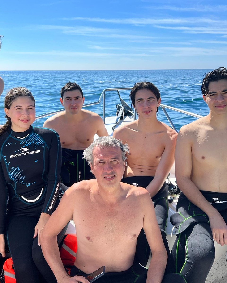 HDCmexico's tweet photo. Congratulations to the first #openwaterdiver of 2023!
We’ll done 💯

#huatulcodivecenter #HDC #divehuatulco #divemexico #padi #paditv #padi5stardivecenter #padi5staridccenter #buceohuatulco #buceomexico https://t.co/eHX0LSGqLe