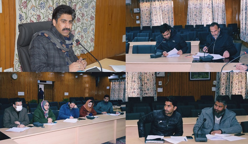RisingKashmir's tweet photo. #DC #Budgam  constitutes “#MobileTaskForce” to monitor implementation of digital services 
https://t.co/BlqpoTm3t2 https://t.co/qrb6K0WNZT