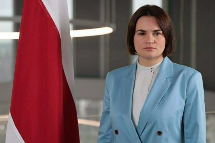 Tsihanouskaya's tweet photo. I was told that the «in absentia» trial against me &amp; other members of our democratic forces will start on January 17 in Belarus. It's a disgrace! We all know that the dictator Lukashenka should be the one on trial for the seizure of power, high treason &amp; crimes against humanity. https://t.co/qwi6fDh9Qn