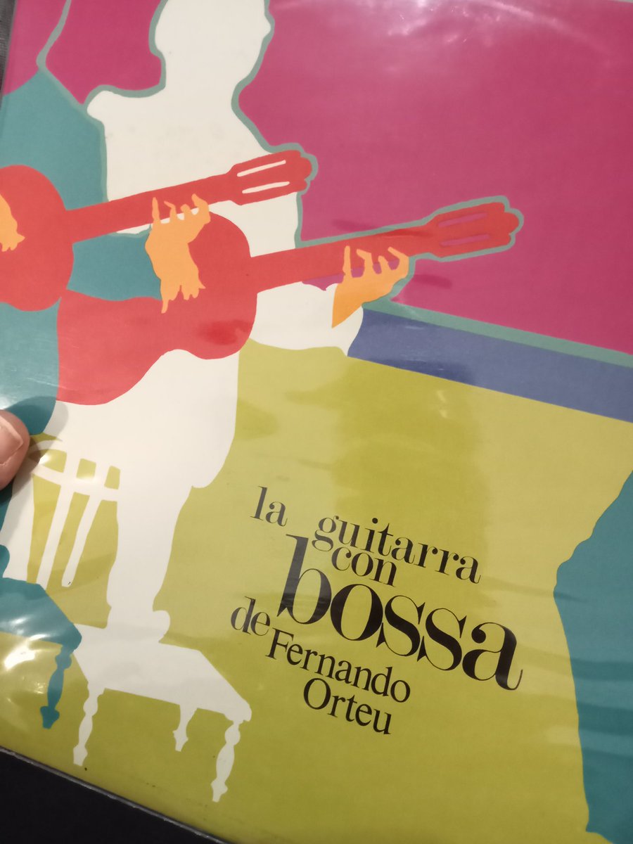 alexgomezfont's tweet photo. Escoltant la guitarra con bossa del mestre Orteu, el que posava guitarres en els inicis dels setze Jutges. #edigsa https://t.co/jCH6nxiZIH