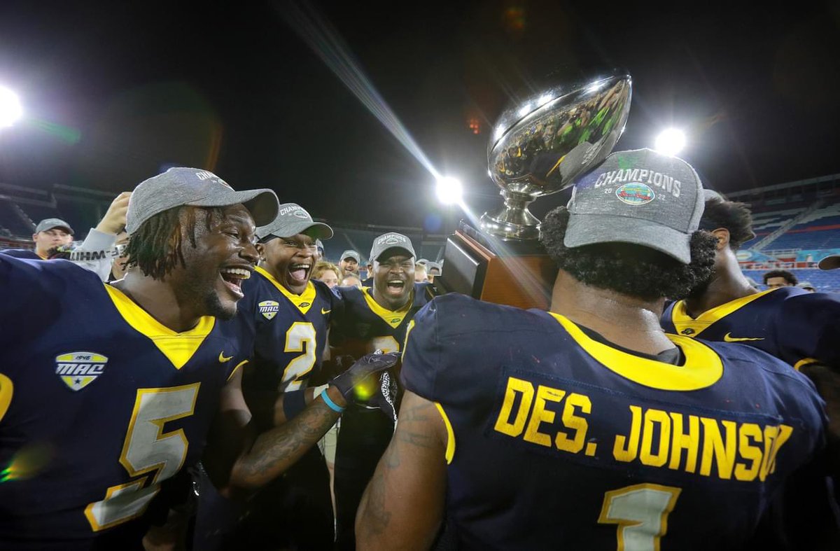 2022 Toledo Defense: #12 in the NCAA and #1 in the MAC in yards per play. #18 in NCAA in Yards per game and #1 in the MAC. #10 Nationally in Pass Efficiency Defense. The future is bright for the Toledo Rockets 🚀