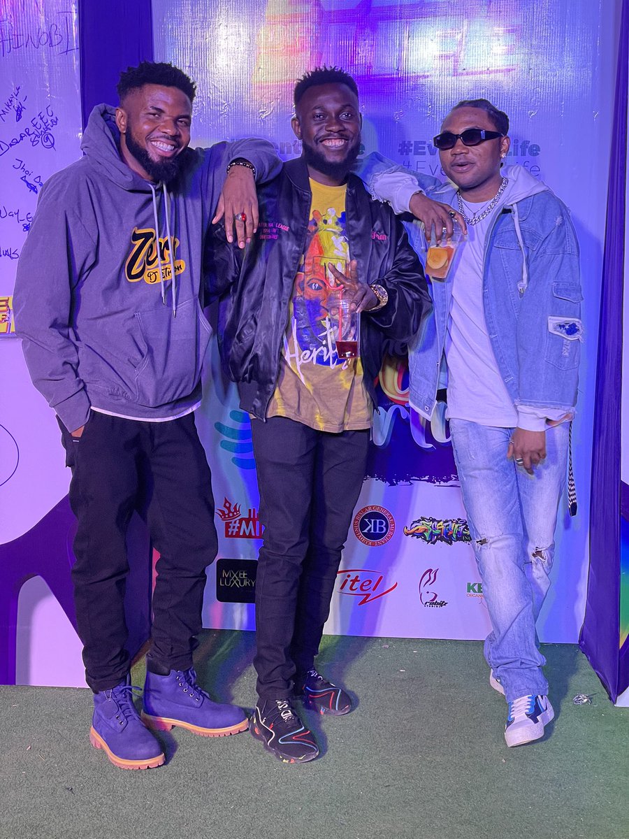 BigEdge_'s tweet photo. The other day we had fun @EventOfLife
#EventOfLife #TheBootParty Edition. Amazing time with my hommies.
CC: MIKC π«π«π« https://t.co/Bo9oYVPD3C