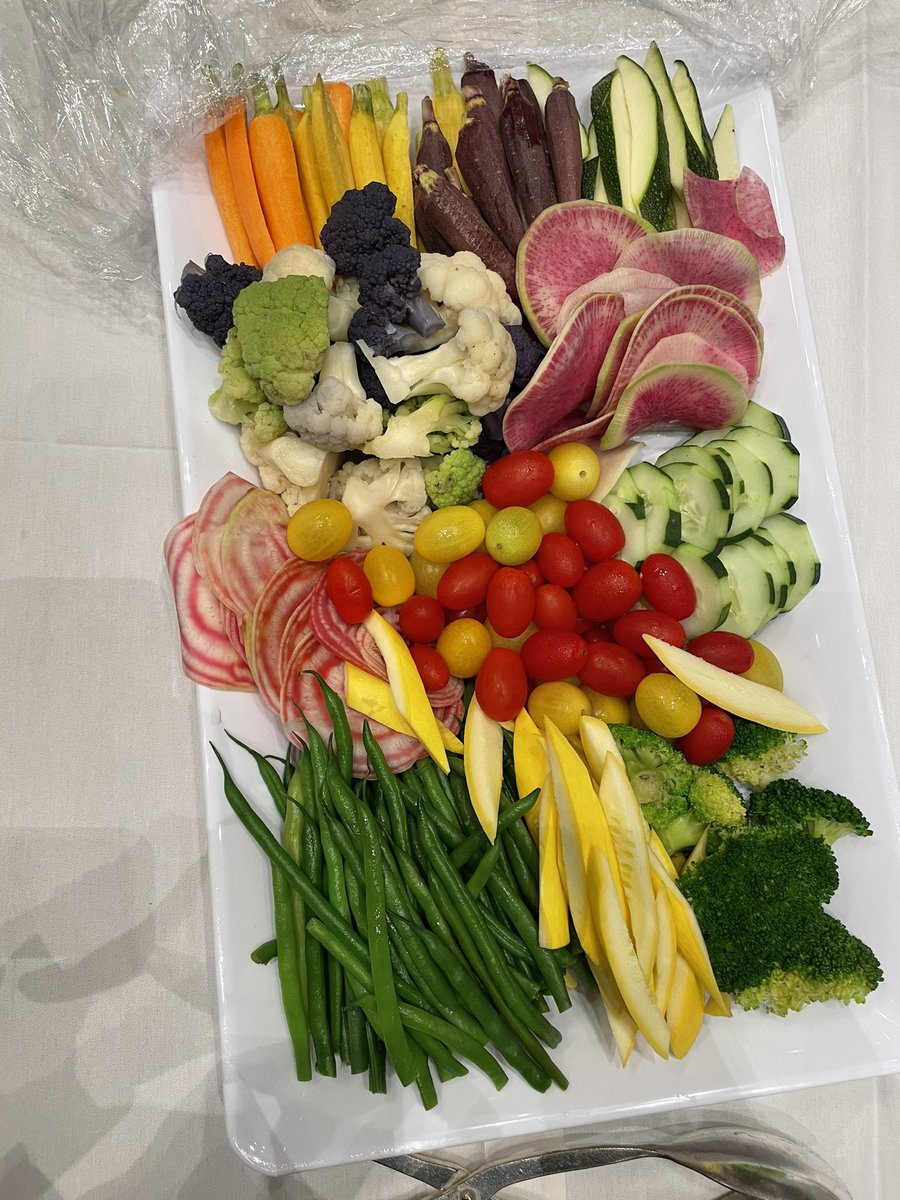 Yes, there is crudités at the Fetterman inauguration.