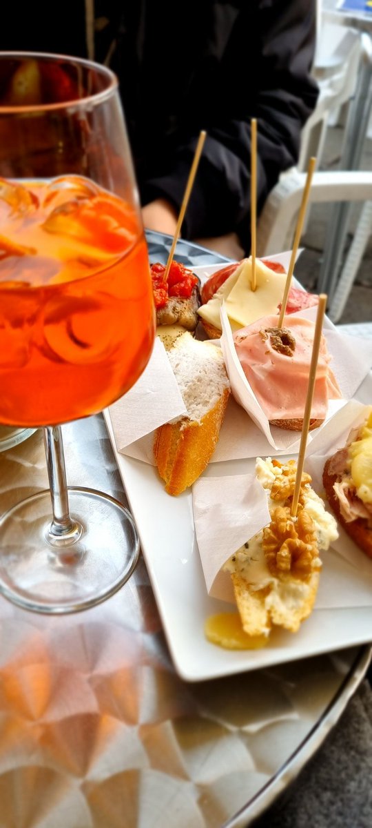 Perché ad una veneta di farsi spritz e cicchetti interessa!!!😏