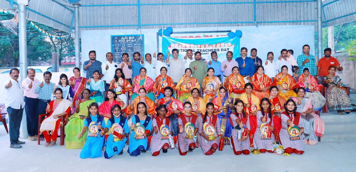 naagchintala1's tweet photo. Best women teachers have been felicitaded on account of Savitribai Phule Jayanti at Mancherial, Telangana
@TeachersDay3Jan https://t.co/ziLE4FZ9dg